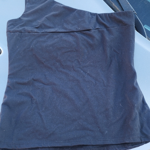 Cache one shoulder tank - Picture 2 of 3